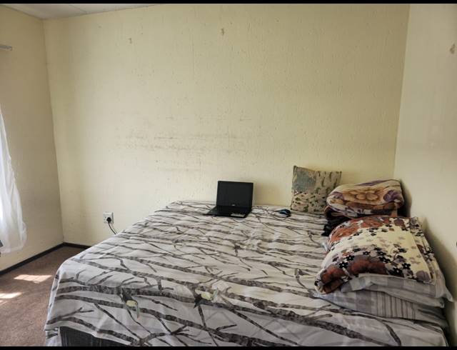 2 bed property for sale in COMET
